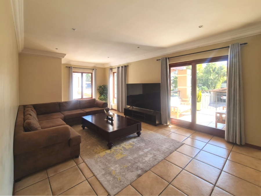 To Let 4 Bedroom Property for Rent in Eagles Landing North West